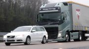 Volvo Trucks stter mere trafiksikkerhed ind i lastbilerne - som standard