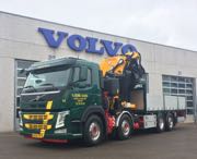 Firma i Kastrup ruller sig ud med ny lastbil og kran