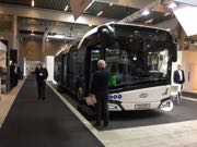 Solaris viser dieseldrevet bybus frem p messe