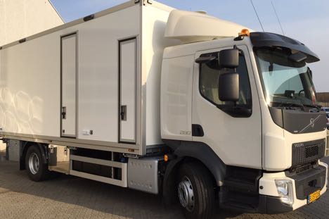 Aarhus-virksomhed fr 16-tons lastbil med kontor i kassen