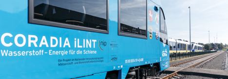 Tysk-bygget el-tog krer p skinner uden luftledninger