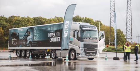 Polsk chauffr tog trofet hos Volvo Trucks i Sverige