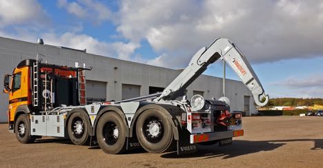 Horsensvognmand hejser containere med 26-tons hejs