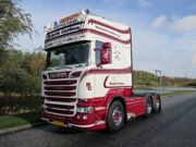 Scania'en har et super-skilt p frontgitteret