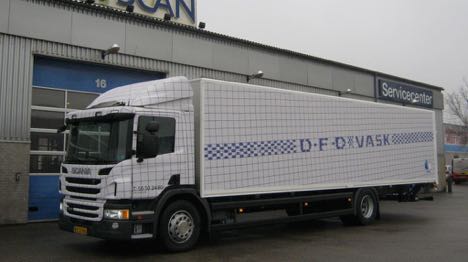 Lastbilen ligner et meget stort viskestykke