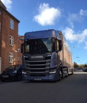 Scania kom forbi med en af de nye - Den var super at kre i