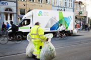 Retursystem har hndteret 10.000.000.000 tomme flasker og dser siden 2002