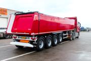 Vognmand i Holbk tipper med ny trailer