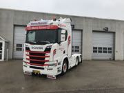 Vognmand i Ejby har fet ny V8er