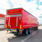 Vognmand i Bjerringbro bringer godset med gardintrailer
