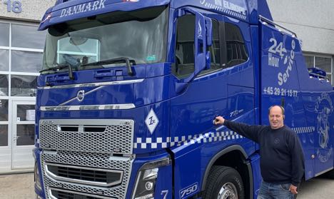 Bjærgningsbilen trækker med 750 heste
