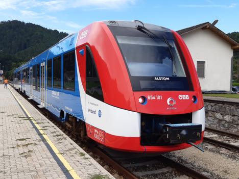 Brint-elektrisk tog krer i regelmssig passagerdrift i strig