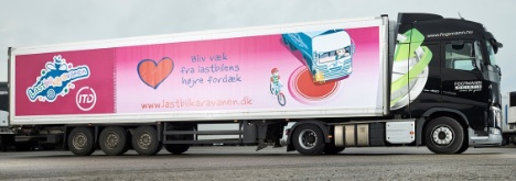 Pink trailere skal sende trafiksikkert budskab