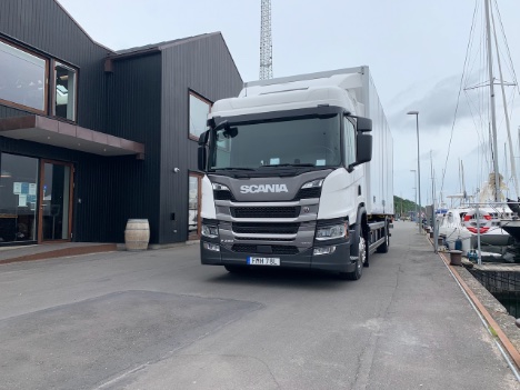 Hybrid-lastbilen kørte støjfrit rundt smilets by