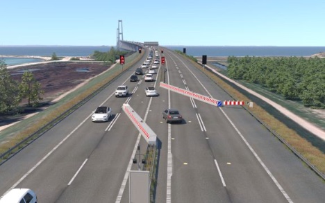 Mobile autovrn kommer i brug p broen ved natarbejde