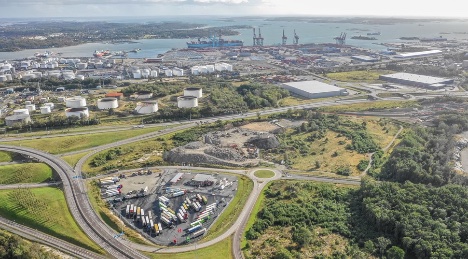 Svensk storhavn med forbindelser til Danmark fr el-og brinttankstation