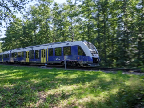 Brint-elektrisk tog krte 1.175 kilometer p en tankfuld