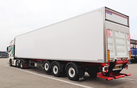 Transportfirma i Slagelse holder temperaturen med ny tre-akslet