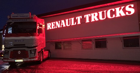 Vognmand i Hobro har taget to to-akslede fra Frankrig i brug