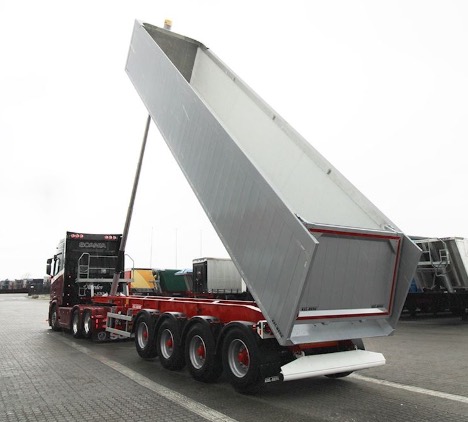 Fynsk vognmand tager tip-trailer med 37 kubikmeters kasse i brug