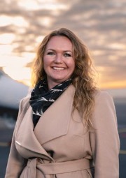 Lufthavn fr ny direktr med piloterfaring og eget fly