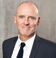 Tidligere havnedirektr bliver ny luftfragtsdirektr i midtjysk lufthavn