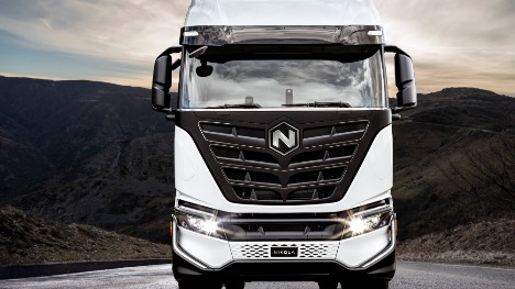 Lastbilleverandør er elektrisk på transportmesse