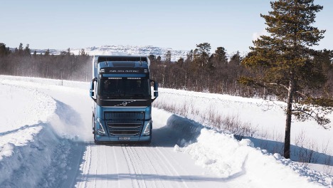 Svensk lastbilproducent tester brintelektriske lastbiler p offentlige veje