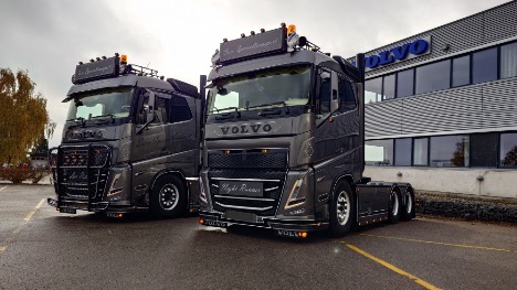 Specialtransportvirksomhed har fået to trækkere til tunge opgaver