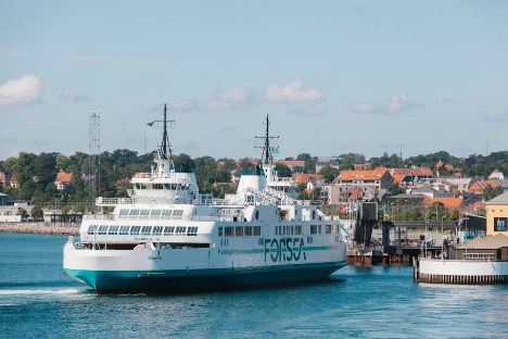 En tredie færge over Øresund sejler mod en elektrisk fremtid