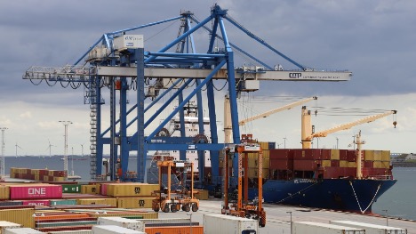 Containerterminal kører fossilfrit