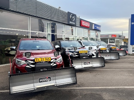 Pickup'er er leveret med sneplov og saltspreder