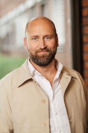 Bus- og lastbilproducent kører ind i Danmark med finansieringsløsninger