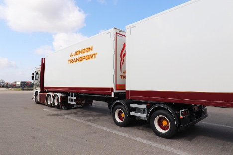 Herfølge-vognmand har hentet to-akslet link-trailer i Hedensted
