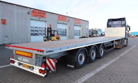 Galvaniseret sværlasttrailer har containerlåse og U-skinne til ramper