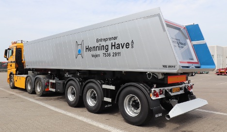 Entreprenør fra Vejen hentede ny tip-trailer i Hedensted