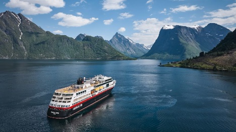K�benhavn f�r sightseeing-rute med skib til Nordkap og Troms�