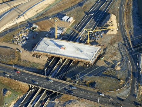 Brobyggeri sp�rrer motorvej ved Horsens tre aftner og n�tter