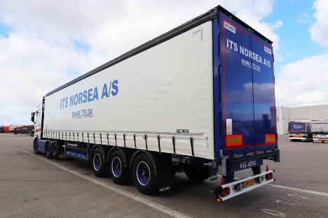 Landtransport med fokus p� vand har f�et fire nye gardintrailere